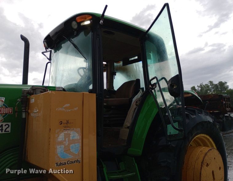 image for item DP1098 2009 John Deere 7130 MFWD tractor