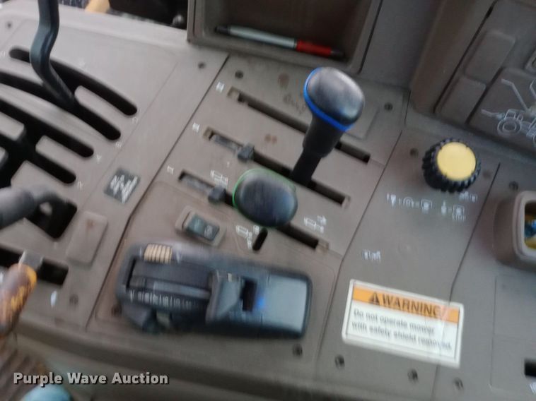 image for item DP1098 2009 John Deere 7130 MFWD tractor