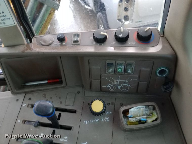 image for item DP1098 2009 John Deere 7130 MFWD tractor