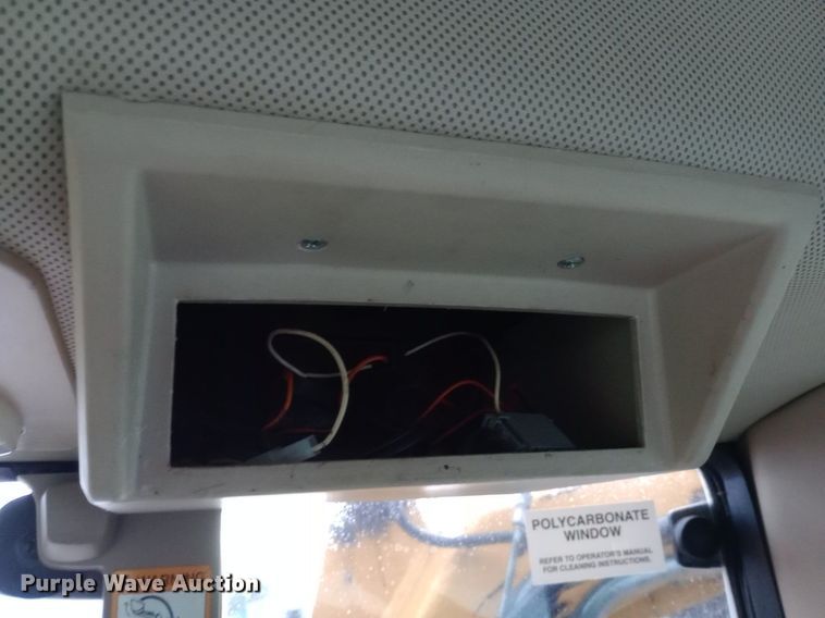 image for item DP1098 2009 John Deere 7130 MFWD tractor