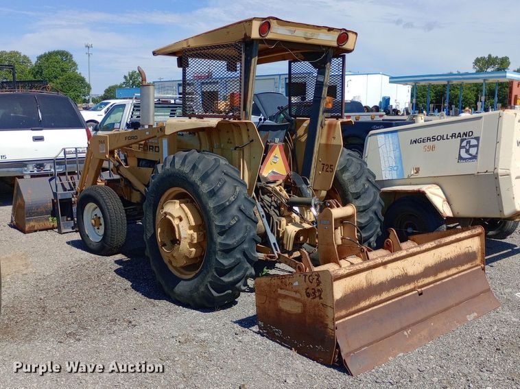 image for item DP1103 Ford 260C tractor