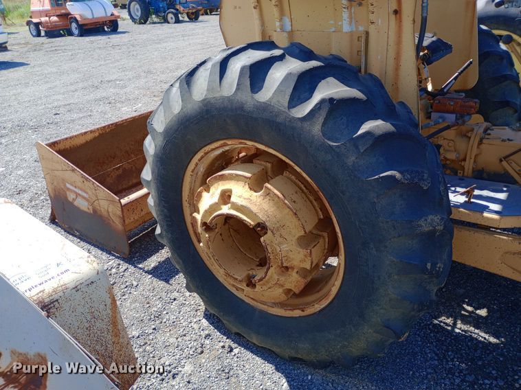 image for item DP1103 Ford 260C tractor