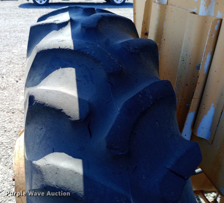 image for item DP1103 Ford 260C tractor