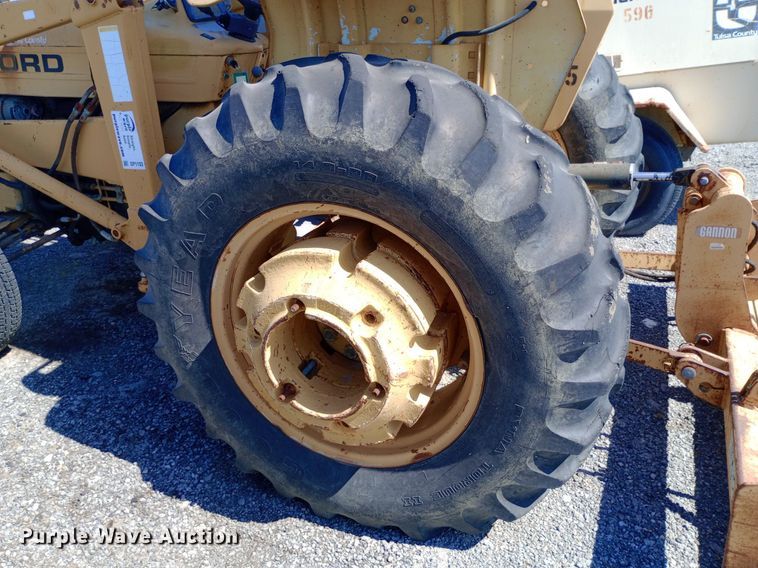 image for item DP1103 Ford 260C tractor