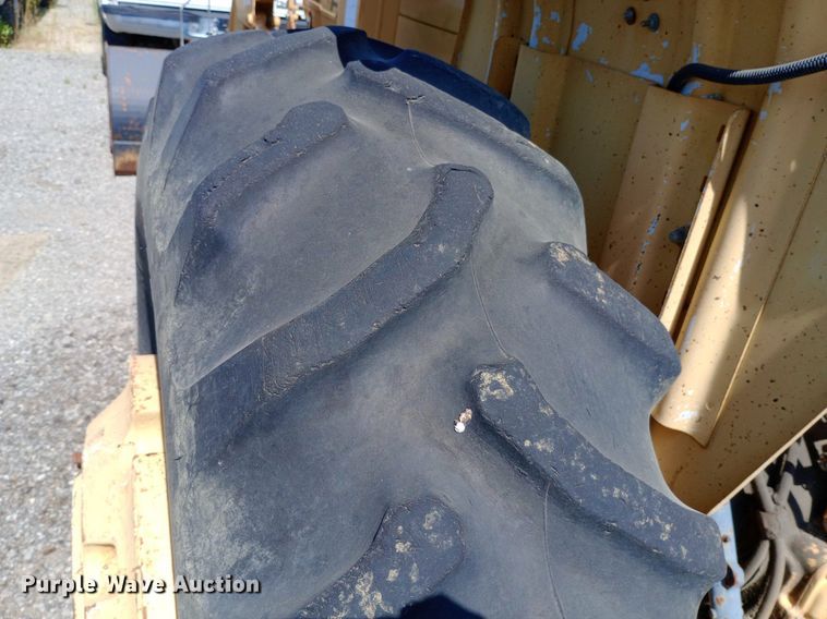 image for item DP1103 Ford 260C tractor