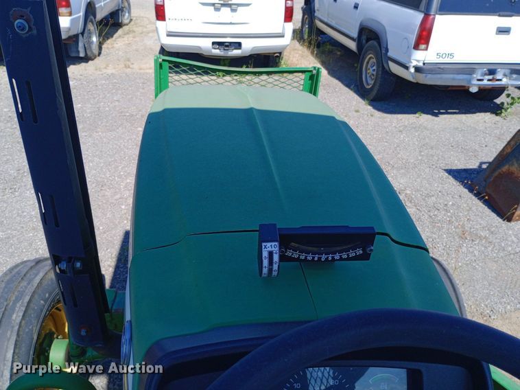 image for item DP1104 2010 John Deere 5065E tractor
