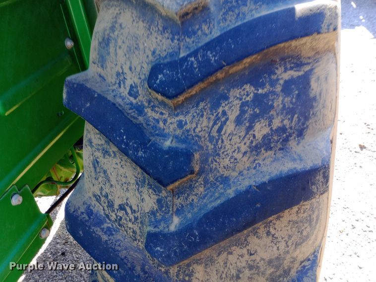 image for item DP1104 2010 John Deere 5065E tractor