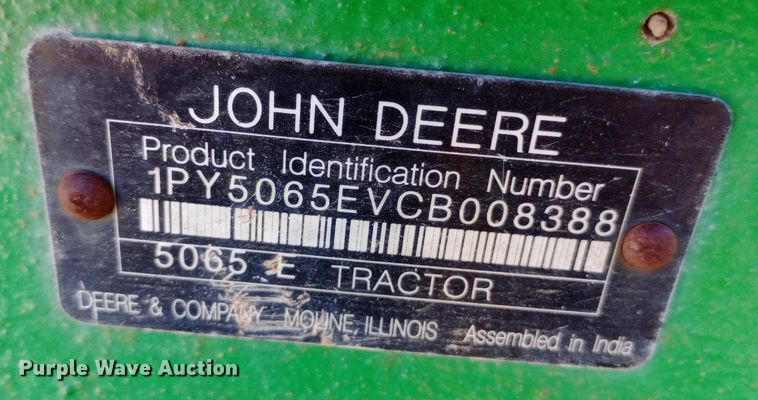 image for item DP1104 2010 John Deere 5065E tractor