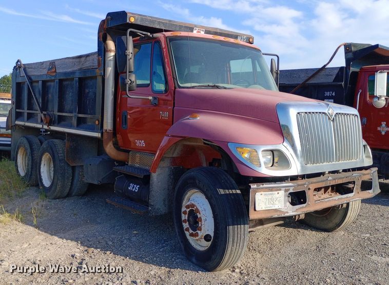 image for item DP1106 2007 International 7400 dump truck