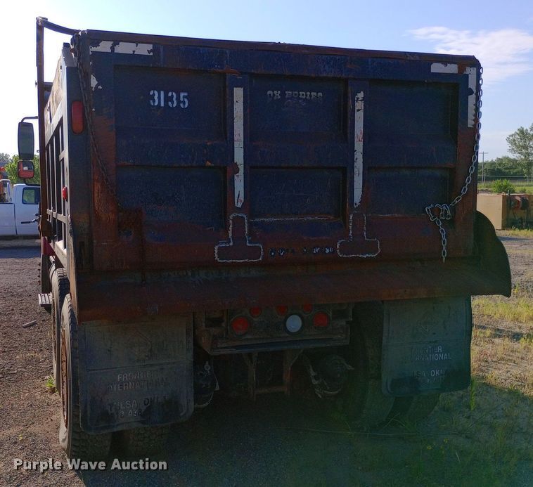 image for item DP1106 2007 International 7400 dump truck