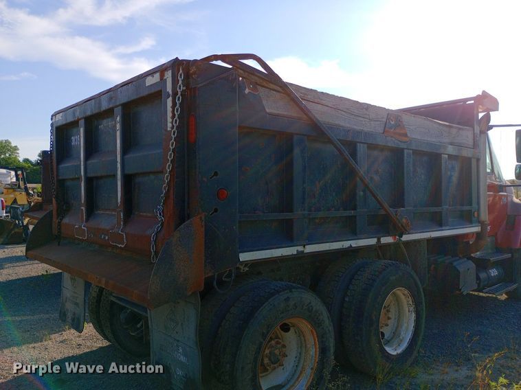 image for item DP1106 2007 International 7400 dump truck