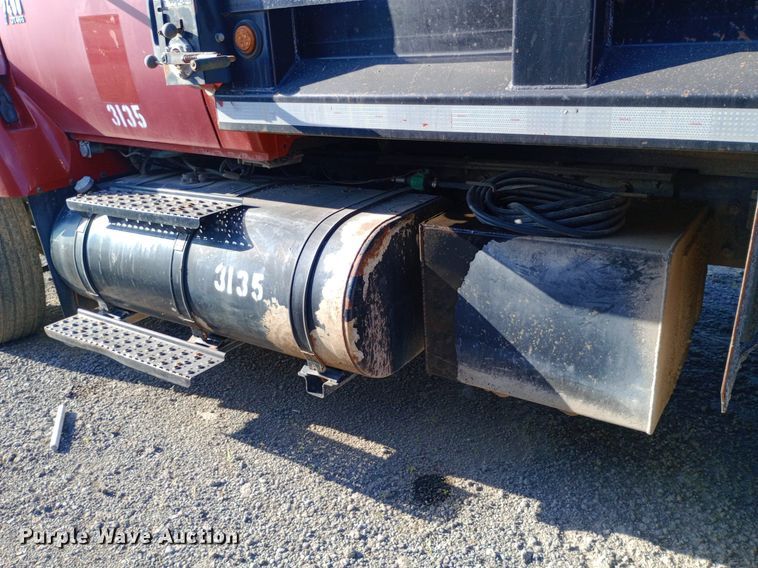 image for item DP1106 2007 International 7400 dump truck