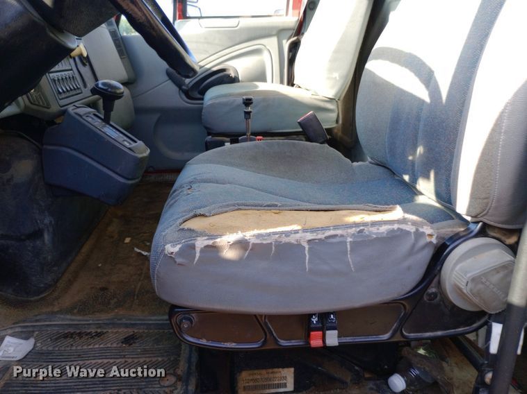 image for item DP1106 2007 International 7400 dump truck