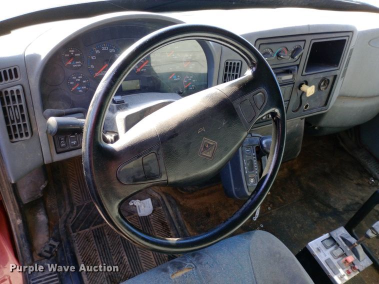 image for item DP1106 2007 International 7400 dump truck