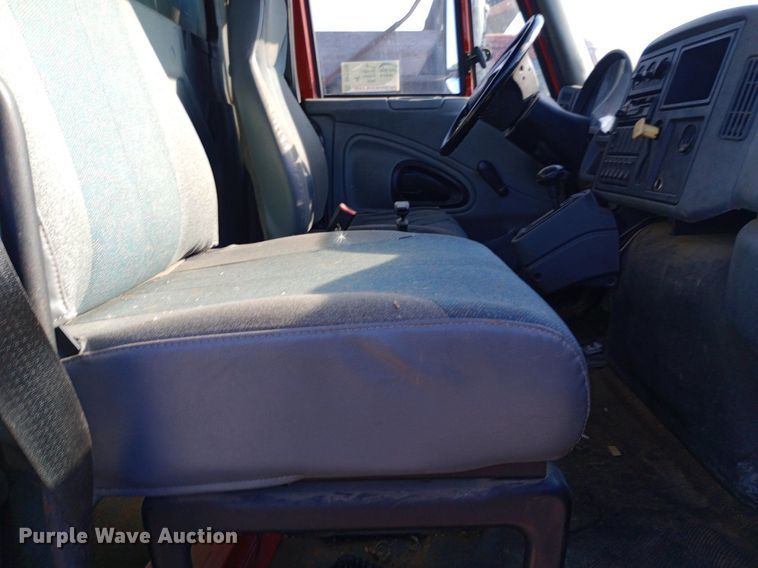 image for item DP1106 2007 International 7400 dump truck