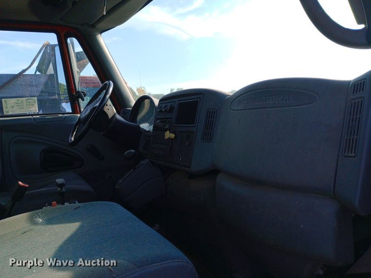 image for item DP1106 2007 International 7400 dump truck