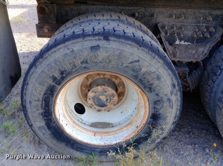 image for item DP1106 2007 International 7400 dump truck