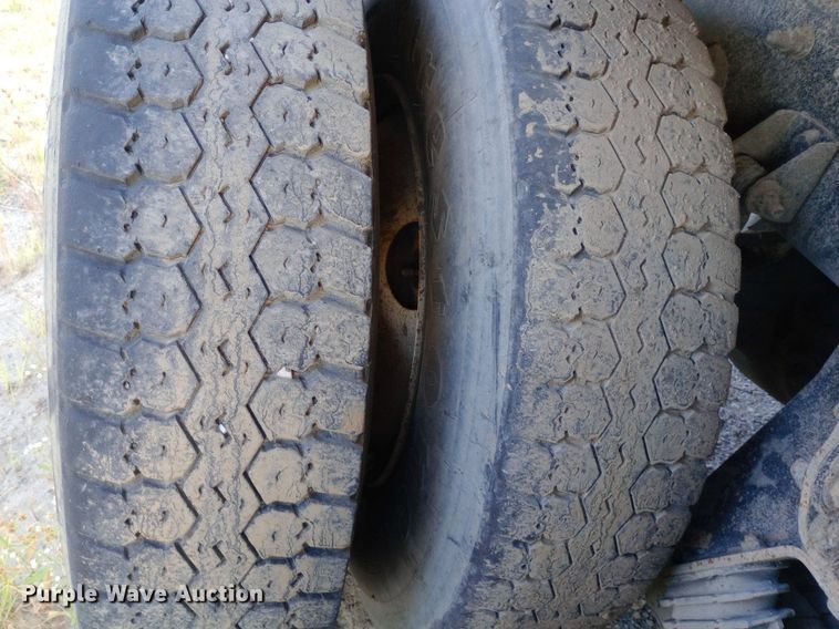 image for item DP1106 2007 International 7400 dump truck