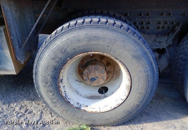 image for item DP1106 2007 International 7400 dump truck