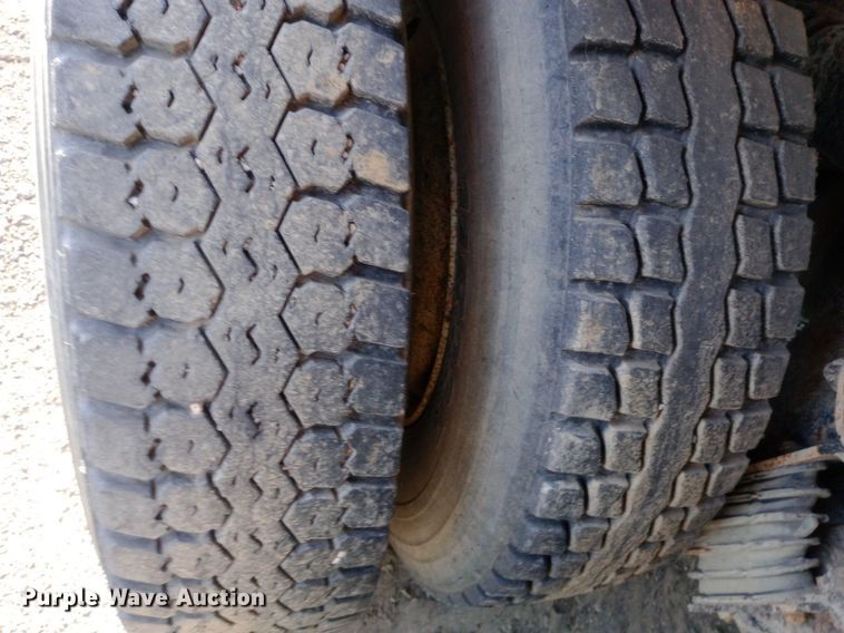 image for item DP1106 2007 International 7400 dump truck