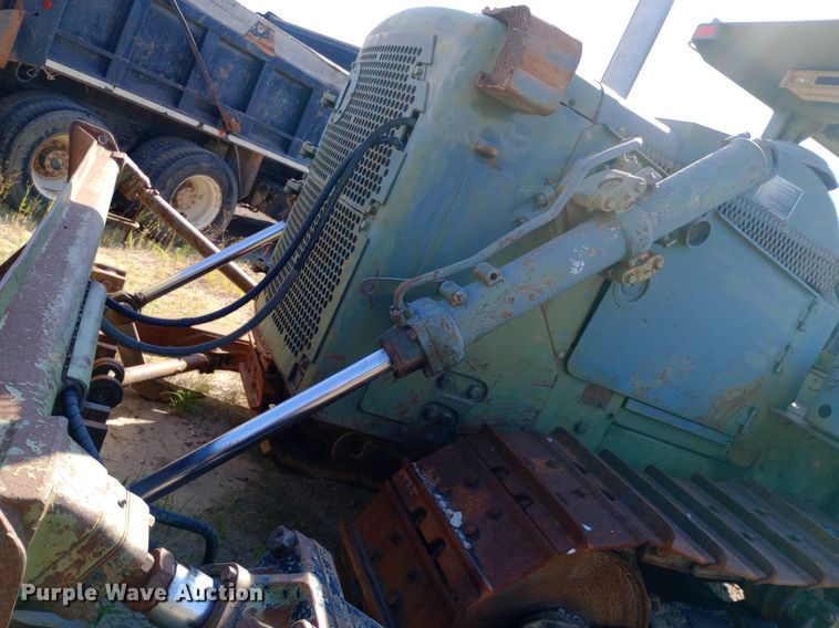 image for item DP1107 1971 Caterpillar D7F dozer