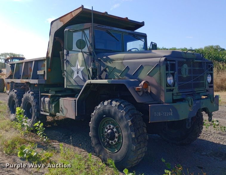 image for item DP1109 1989 Bowen & McLaughlin York M929 dump truck