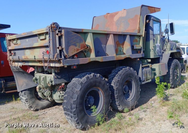 image for item DP1109 1989 Bowen & McLaughlin York M929 dump truck