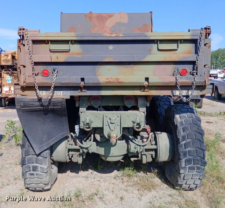 image for item DP1109 1989 Bowen & McLaughlin York M929 dump truck