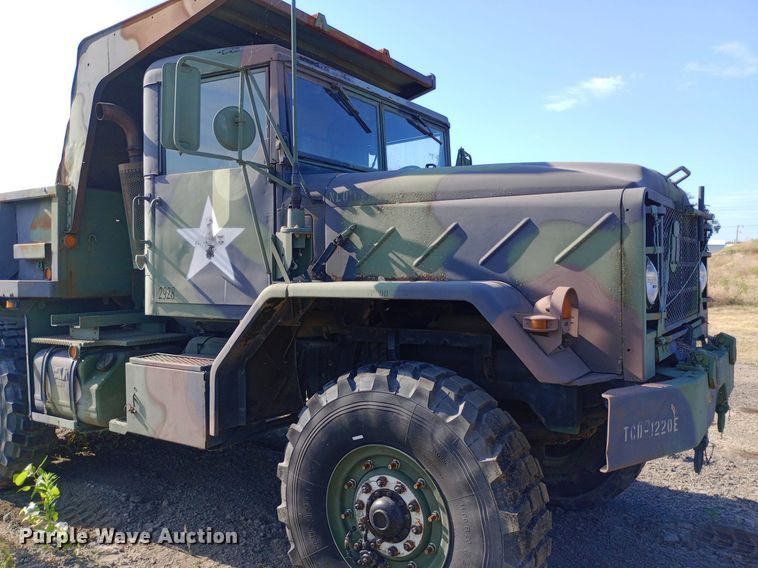 image for item DP1109 1989 Bowen & McLaughlin York M929 dump truck