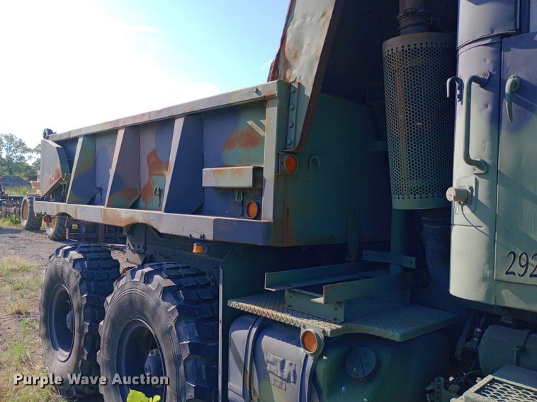 image for item DP1109 1989 Bowen & McLaughlin York M929 dump truck