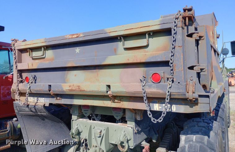 image for item DP1109 1989 Bowen & McLaughlin York M929 dump truck