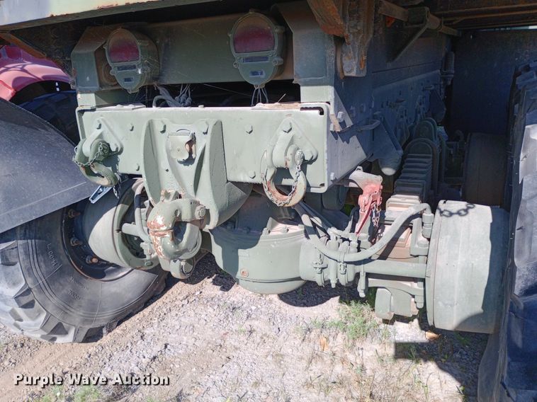 image for item DP1109 1989 Bowen & McLaughlin York M929 dump truck