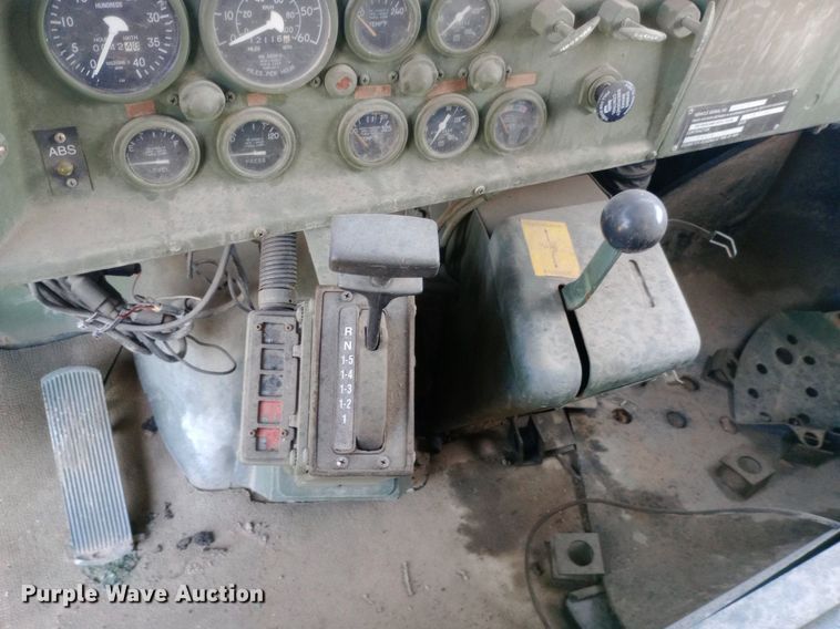 image for item DP1109 1989 Bowen & McLaughlin York M929 dump truck