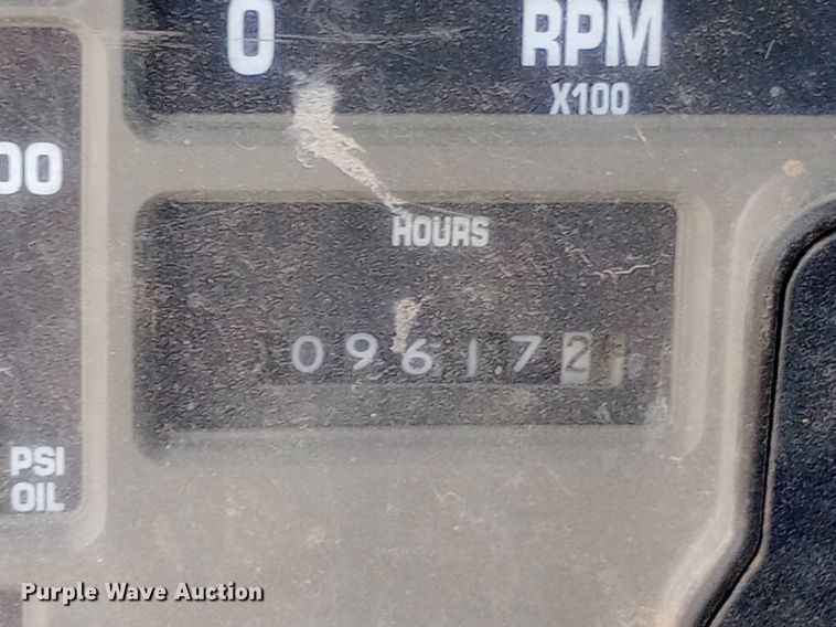 image for item DP1111 2001 International 4900 dump truck