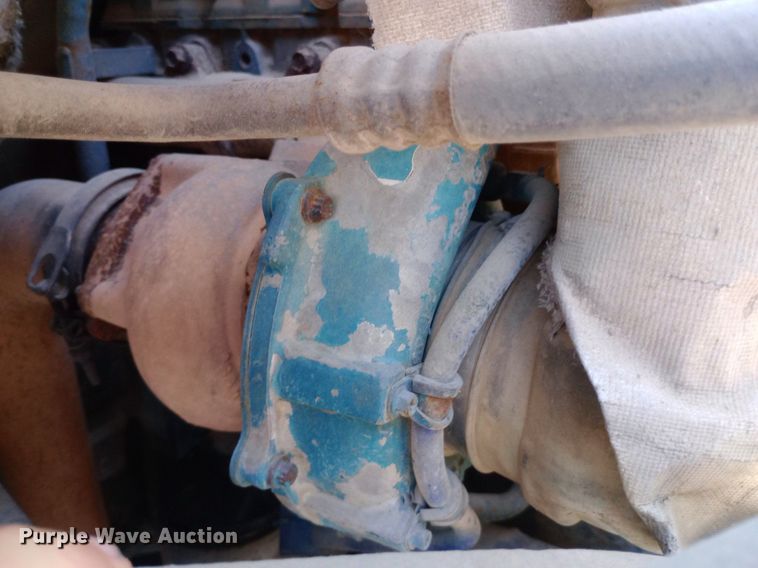 image for item DP1111 2001 International 4900 dump truck