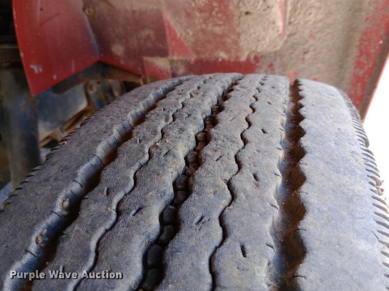 image for item DP1111 2001 International 4900 dump truck