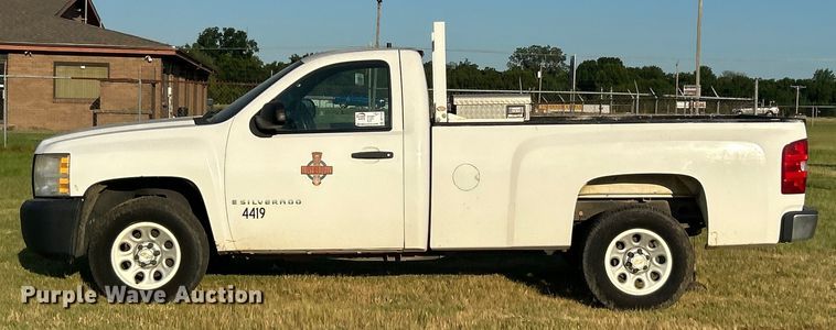 image for item DP1113 2009 Chevrolet Silverado 1500 pickup truck
