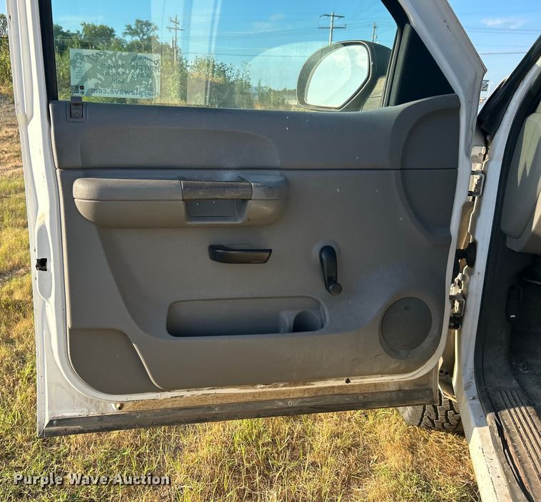 image for item DP1113 2009 Chevrolet Silverado 1500 pickup truck