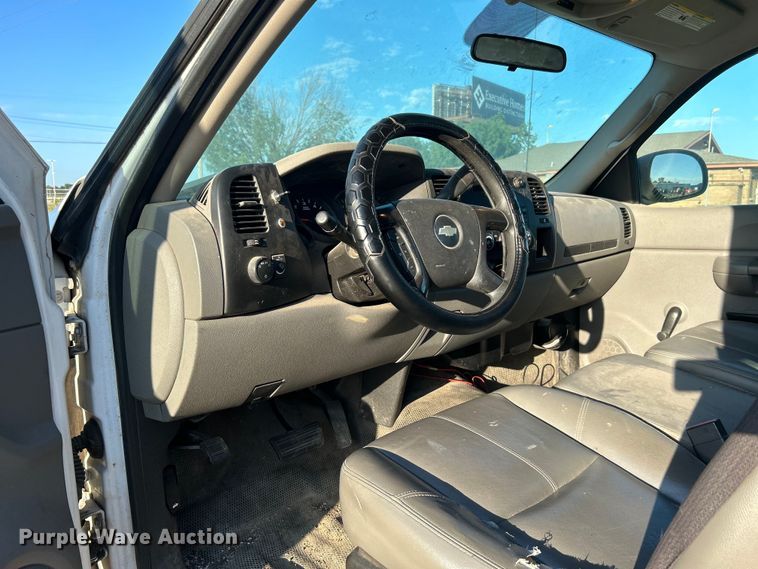 image for item DP1113 2009 Chevrolet Silverado 1500 pickup truck