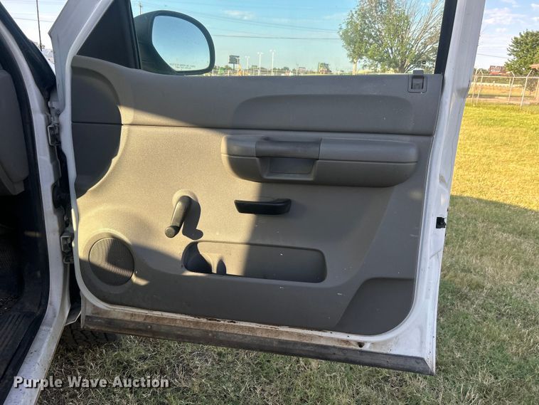 image for item DP1113 2009 Chevrolet Silverado 1500 pickup truck