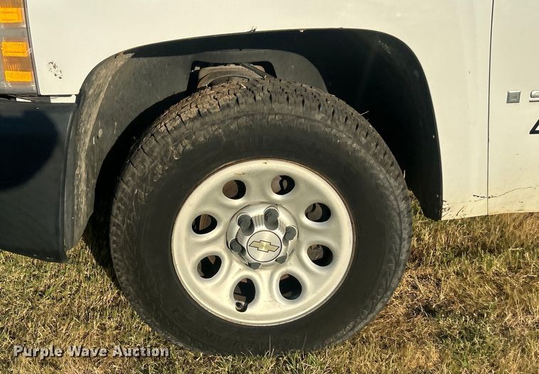 image for item DP1113 2009 Chevrolet Silverado 1500 pickup truck