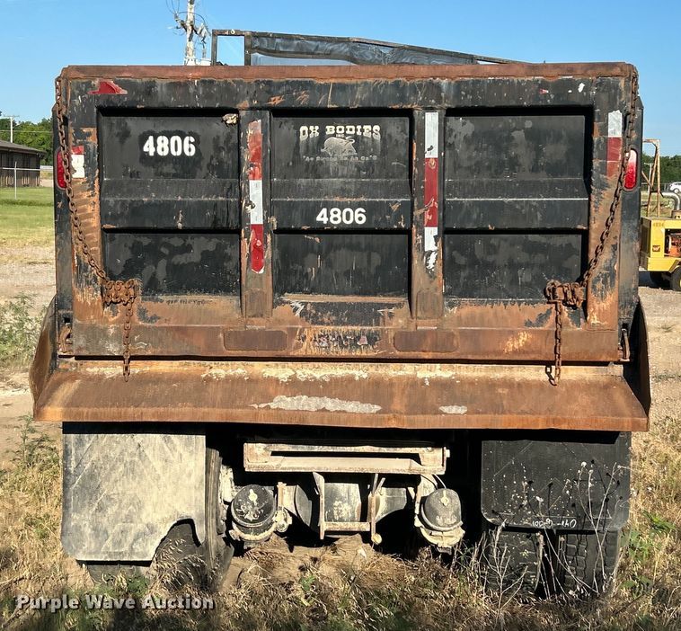 image for item DP1114 2007 International 7400 dump truck