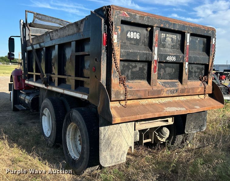 image for item DP1114 2007 International 7400 dump truck