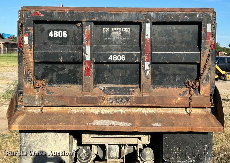 image for item DP1114 2007 International 7400 dump truck