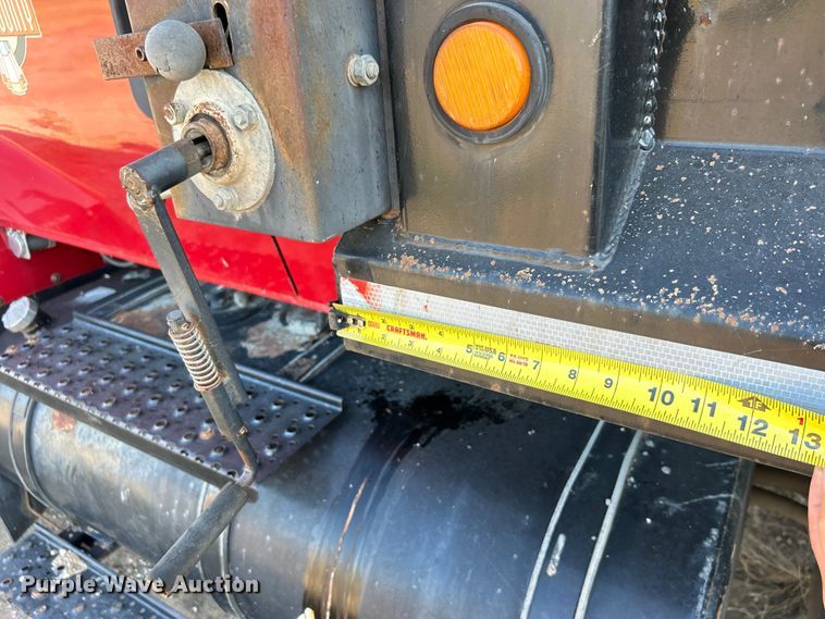 image for item DP1114 2007 International 7400 dump truck