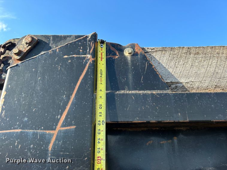 image for item DP1114 2007 International 7400 dump truck