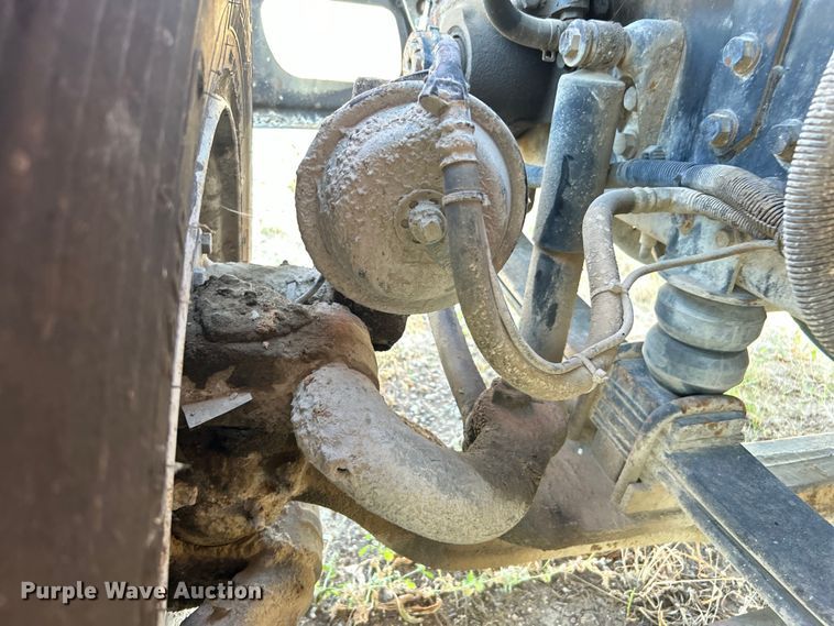 image for item DP1114 2007 International 7400 dump truck