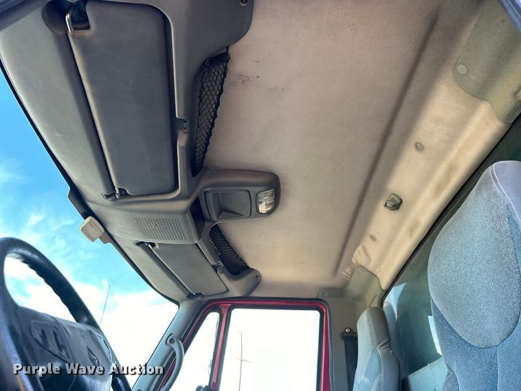 image for item DP1114 2007 International 7400 dump truck