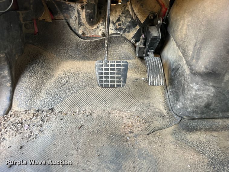 image for item DP1114 2007 International 7400 dump truck