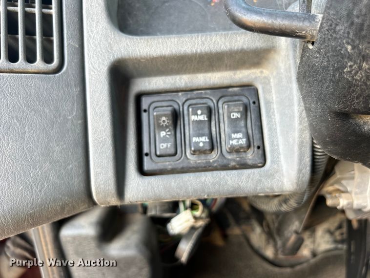 image for item DP1114 2007 International 7400 dump truck